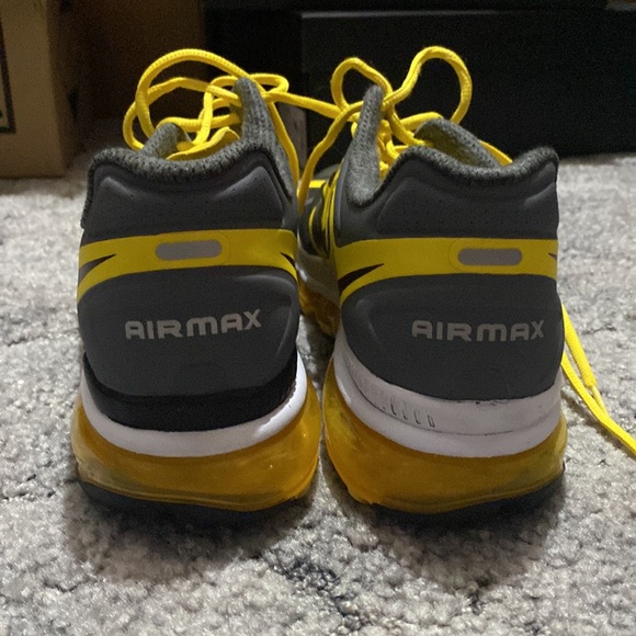 2012 Nike AirMax - Picture 3 of 5